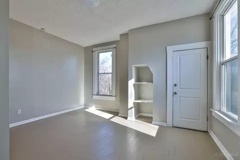 8420 Anthony Wayne Ave, Cincinnati, OH 45216 photo 18