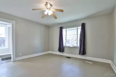 8420 Anthony Wayne Ave, Cincinnati, OH 45216 photo 7