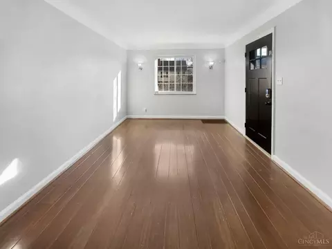 Living - 2950 Mapleleaf Ave, Cincinnati, OH 45212 photo 2 of 3