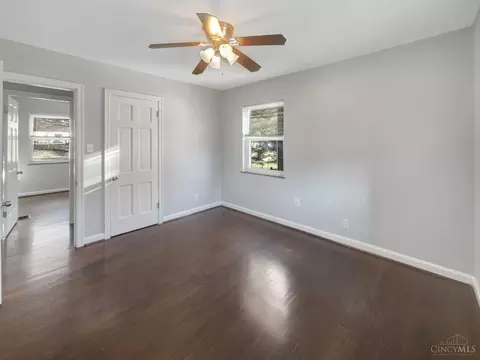 Bedroom - 2950 Mapleleaf Ave, Cincinnati, OH 45212 photo 3 of 5