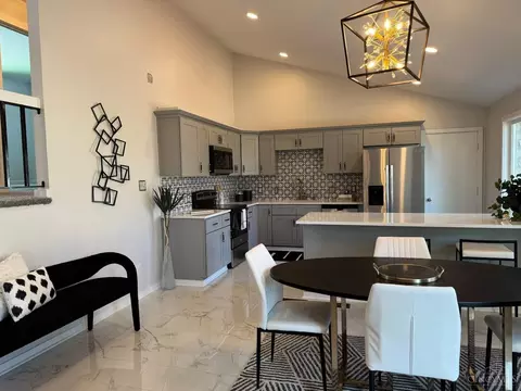 Kitchen - 19 Hollow Tree Ct, Hamilton, OH 45013 photo 1 of 2