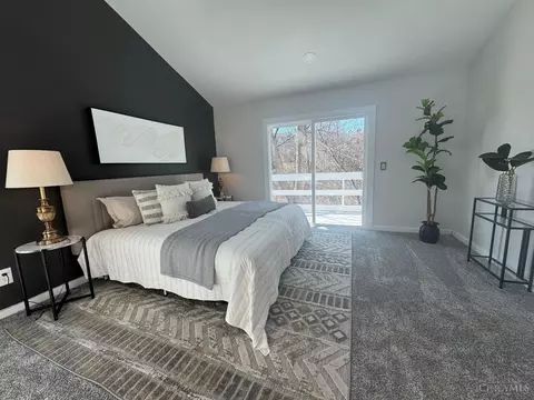 Bedroom - 19 Hollow Tree Ct, Hamilton, OH 45013 photo 3 of 10
