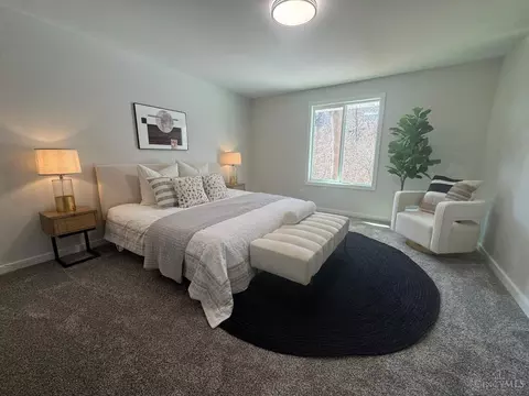Bedroom - 19 Hollow Tree Ct, Hamilton, OH 45013 photo 8 of 10