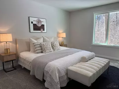 Bedroom - 19 Hollow Tree Ct, Hamilton, OH 45013 photo 7 of 10