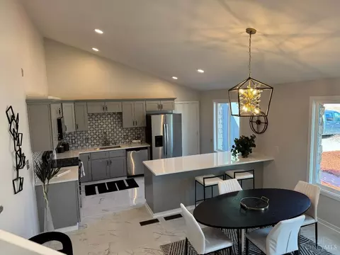 Kitchen - 19 Hollow Tree Ct, Hamilton, OH 45013 photo 2 of 2