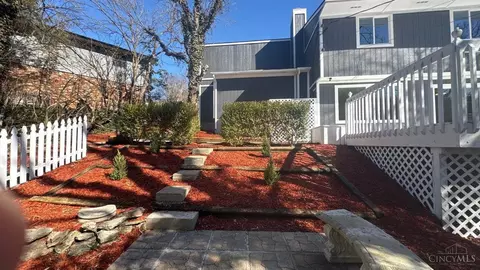Exterior - 19 Hollow Tree Ct, Hamilton, OH 45013 photo 10 of 13