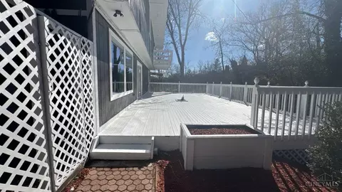 Exterior - 19 Hollow Tree Ct, Hamilton, OH 45013 photo 6 of 13