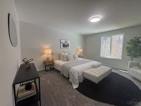 Bedroom - 19 Hollow Tree Ct, Hamilton, OH 45013 photo 9 of 10