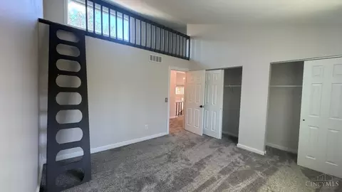 Bedroom - 19 Hollow Tree Ct, Hamilton, OH 45013 photo 6 of 10