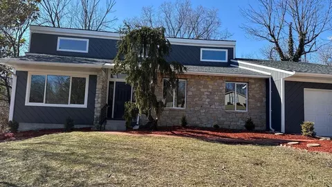 19 Hollow Tree Ct, Hamilton, OH 45013
