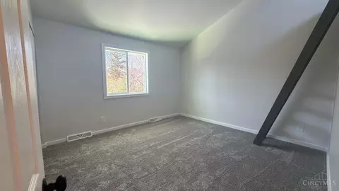 Bedroom - 19 Hollow Tree Ct, Hamilton, OH 45013 photo 5 of 10