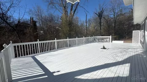 Exterior - 19 Hollow Tree Ct, Hamilton, OH 45013 photo 5 of 13