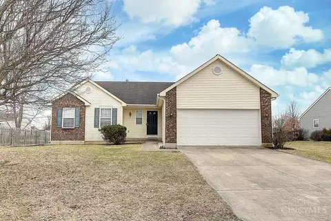 8681 Plum Creek Ct, Carlisle, OH 45005