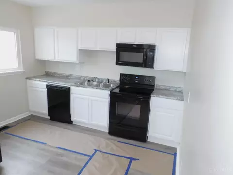 Kitchen - 1718 State Ave, Cincinnati, OH 45204 photo 1 of 3