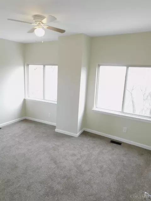 Bedroom - 1718 State Ave, Cincinnati, OH 45204 photo 1 of 8