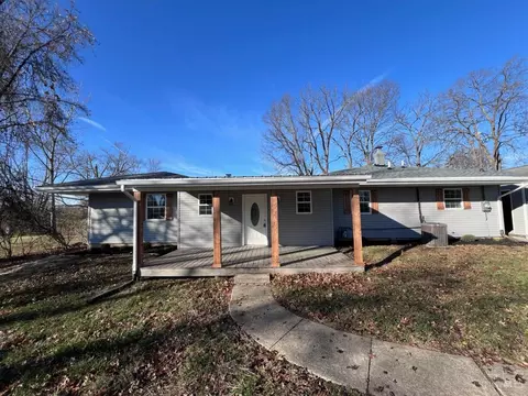524 Harrison Ln, Cincinnati, OH 45244 photo 3