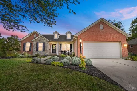 10135 Meadowknoll Dr, Symmes Twp, OH 45140