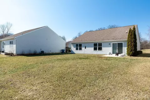 Exterior - 819 Anson Dr, Cincinnati, OH 45245 photo 4 of 6