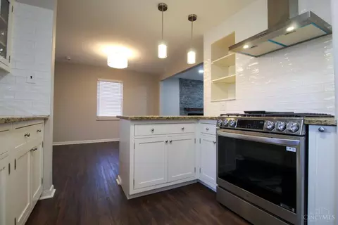 3773 Harvard Acres, Mariemont, OH 45227 photo 8