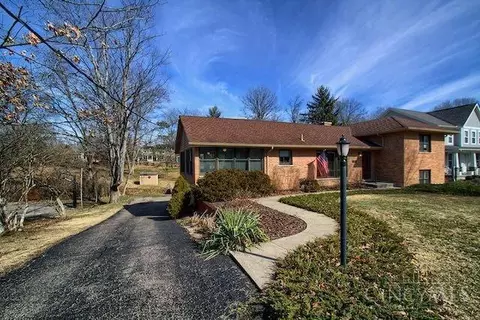 8230 Margaret Ln, Montgomery, OH 45242