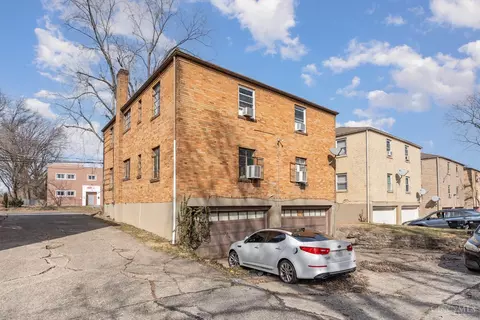 Exterior - 1627 Summit Rd, Cincinnati, OH 45237 photo 2 of 5