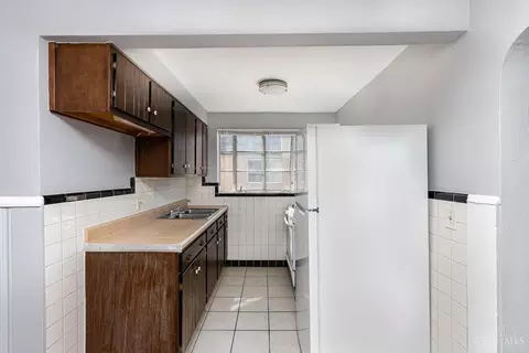 Kitchen - 1627 Summit Rd, Cincinnati, OH 45237 photo 1 of 2