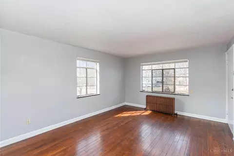 Living - 1627 Summit Rd, Cincinnati, OH 45237 photo 3 of 3