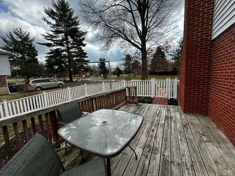 832 Overbrook Ave, Hamilton Township, OH 45039 photo 12
