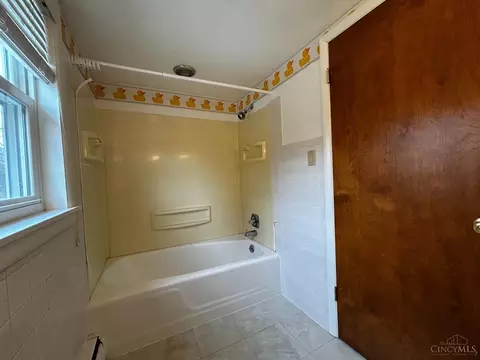 832 Overbrook Ave, Hamilton Township, OH 45039 photo 23