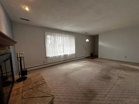832 Overbrook Ave, Hamilton Township, OH 45039 photo 3