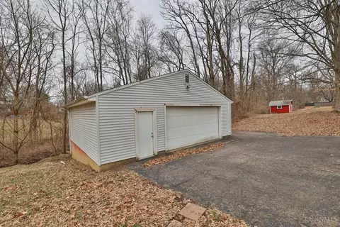 Exterior - 3935 Randolph Ln, Cincinnati, OH 45245 photo 5 of 17