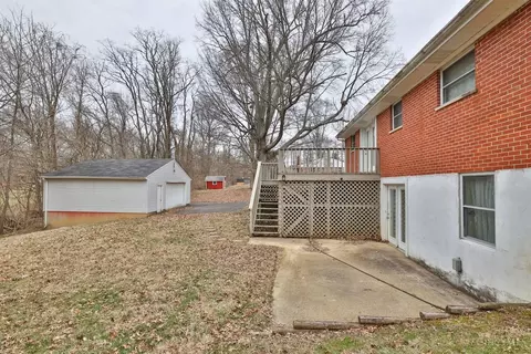 Exterior - 3935 Randolph Ln, Cincinnati, OH 45245 photo 11 of 17