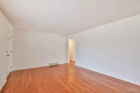 Living - 3935 Randolph Ln, Cincinnati, OH 45245 photo 4 of 6