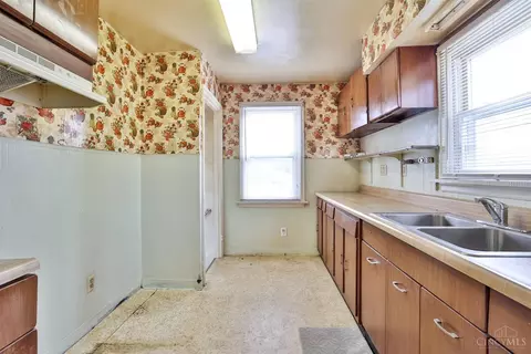 Kitchen - 5561 Eula Ave, Cincinnati, OH 45248 photo 1 of 3
