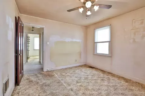 Bedroom - 5561 Eula Ave, Cincinnati, OH 45248 photo 4 of 5