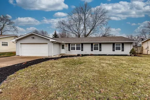 908 Brookwood Dr, Trenton, OH 45067