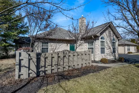 161 Villa Pointe Dr, Springboro, OH 45066