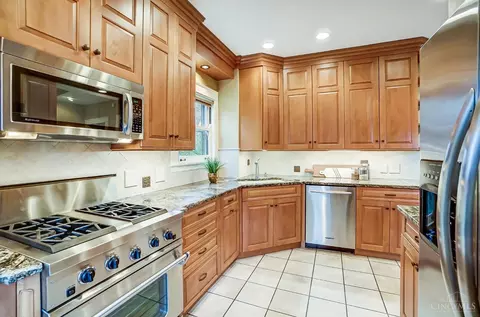 3 Dexter Pl, Cincinnati, OH 45206 photo 5