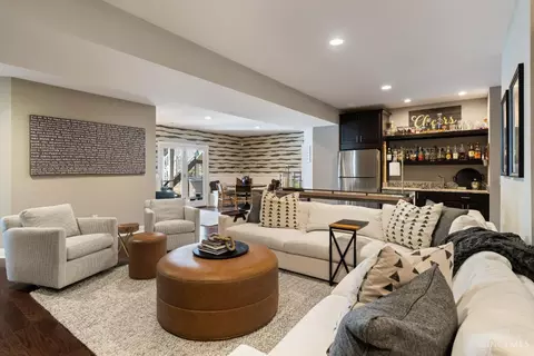 Living - 7775 Jolain Dr, Montgomery, OH 45242 photo 6 of 7