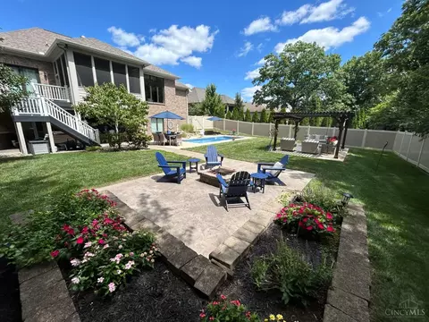 Exterior - 7775 Jolain Dr, Montgomery, OH 45242 photo 8 of 17