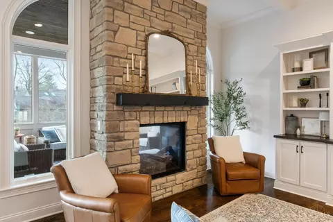 Living - 7775 Jolain Dr, Montgomery, OH 45242 photo 4 of 7