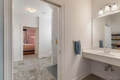 Bath - 7775 Jolain Dr, Montgomery, OH 45242 photo 4 of 6