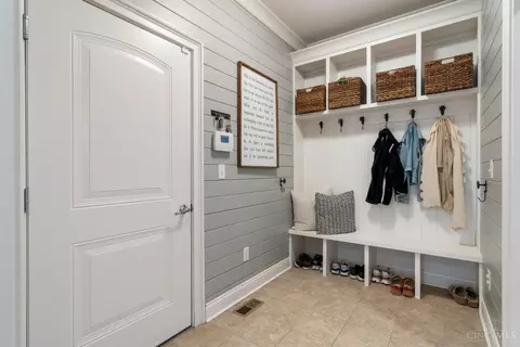 Entry Way - 7775 Jolain Dr, Montgomery, OH 45242 photo 4 of 4