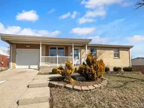 2012 Mistyhill Dr, Cincinnati, OH 45240