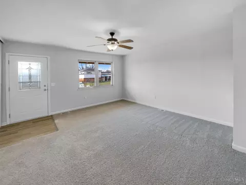 Living - 2012 Mistyhill Dr, Cincinnati, OH 45240 photo 2 of 5