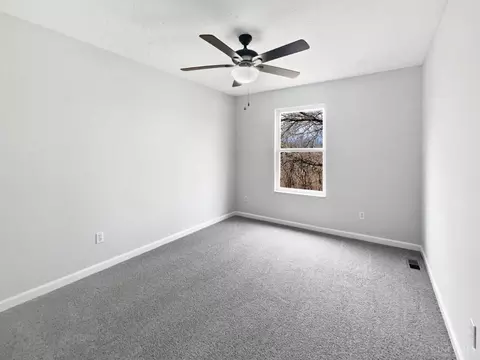 Bedroom - 2416 Oaktree Pl, Cincinnati, OH 45238 photo 5 of 6
