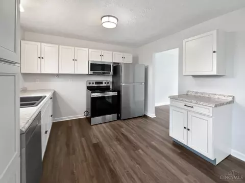 Kitchen - 2416 Oaktree Pl, Cincinnati, OH 45238 photo 2 of 2