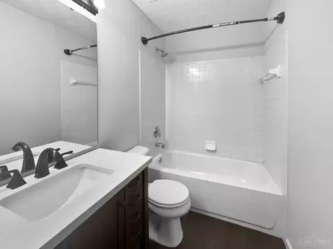 Bath - 2416 Oaktree Pl, Cincinnati, OH 45238 photo 1 of 3