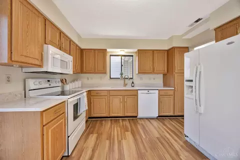 7270 Galbraith Rd, Cincinnati, OH 45243 photo 20