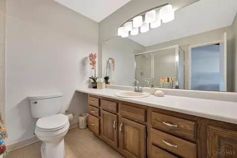 7270 Galbraith Rd, Cincinnati, OH 45243 photo 28